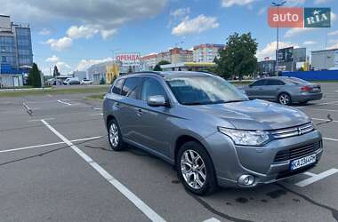 Позашляховик / Кросовер Mitsubishi Outlander 2013 в Києві