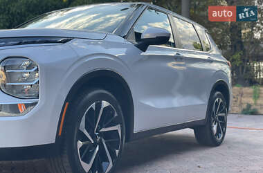 Позашляховик / Кросовер Mitsubishi Outlander 2022 в Запоріжжі