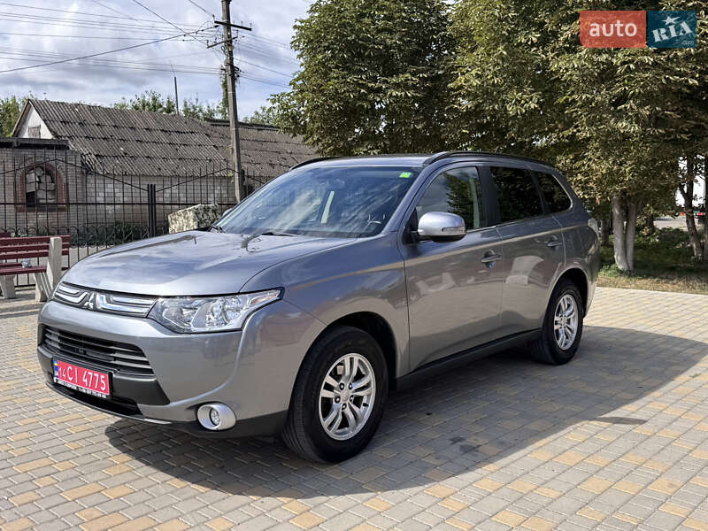 Внедорожник / Кроссовер Mitsubishi Outlander 2013 в Кодыме