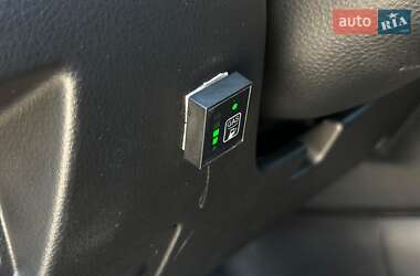 Внедорожник / Кроссовер Mitsubishi Outlander 2006 в 