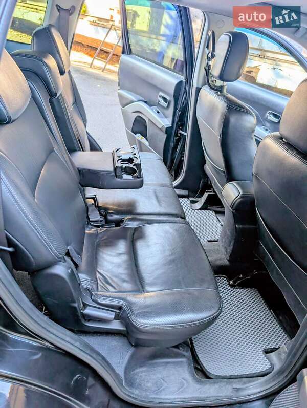 Позашляховик / Кросовер Mitsubishi Outlander 2007 в Києві