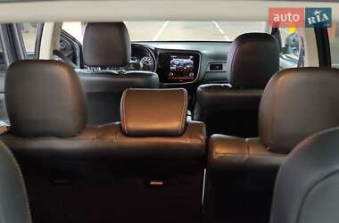 Внедорожник / Кроссовер Mitsubishi Outlander 2020 в 