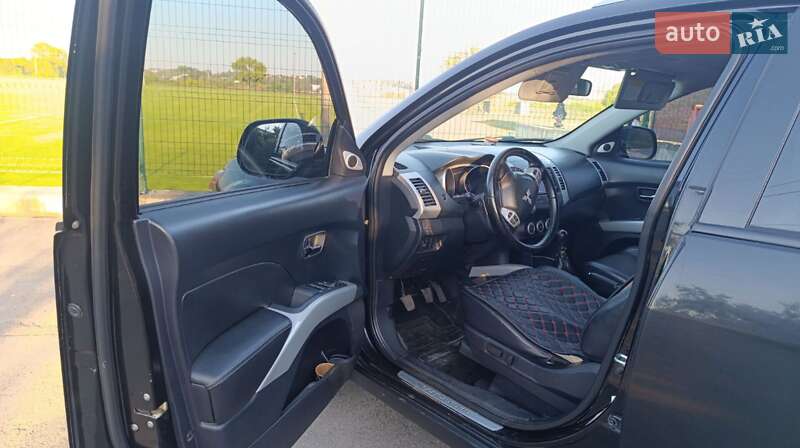 Внедорожник / Кроссовер Mitsubishi Outlander 2008 в Сумах фото 10 Внедорожник / Кроссовер Mitsubishi Outlander 2008 в Сумах
