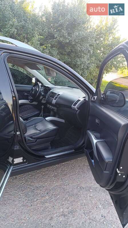 Внедорожник / Кроссовер Mitsubishi Outlander 2008 в Сумах фото 15 Внедорожник / Кроссовер Mitsubishi Outlander 2008 в Сумах