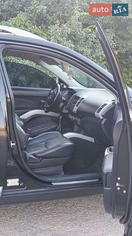 Внедорожник / Кроссовер Mitsubishi Outlander 2008 в Сумах фото 19 Внедорожник / Кроссовер Mitsubishi Outlander 2008 в Сумах