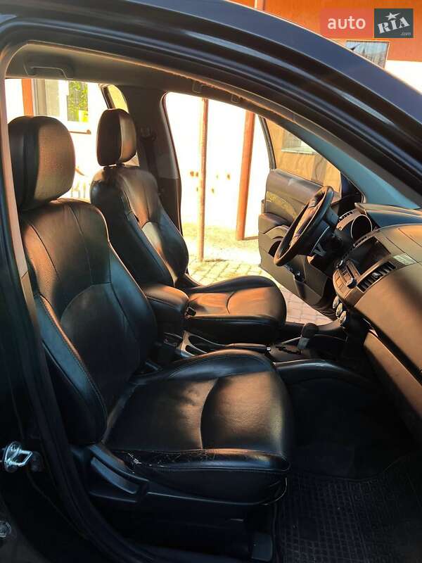 Позашляховик / Кросовер Mitsubishi Outlander 2007 в Хмельницькому