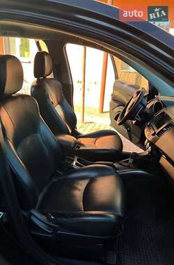 Внедорожник / Кроссовер Mitsubishi Outlander 2007 в 