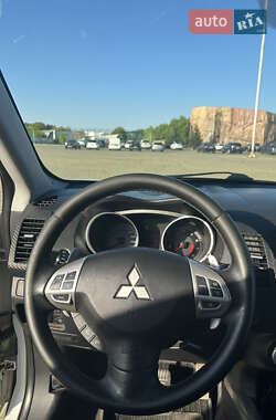 Внедорожник / Кроссовер Mitsubishi Outlander 2008 в 