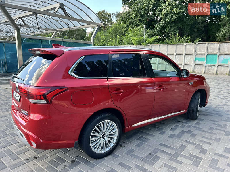 Позашляховик / Кросовер Mitsubishi Outlander 2019 в Дніпрі