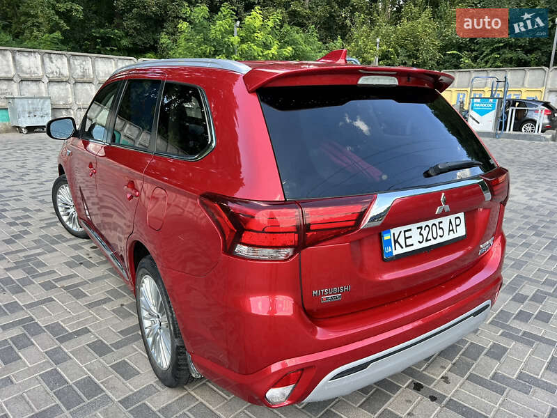 Позашляховик / Кросовер Mitsubishi Outlander 2019 в Дніпрі
