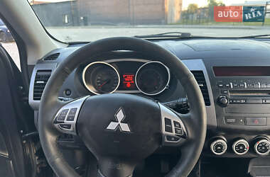Внедорожник / Кроссовер Mitsubishi Outlander 2008 в 
