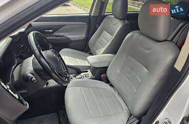 Позашляховик / Кросовер Mitsubishi Outlander 2015 в Сумах