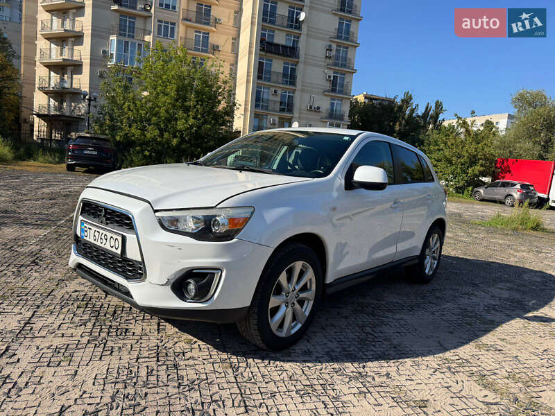 Mitsubishi Outlander 2015