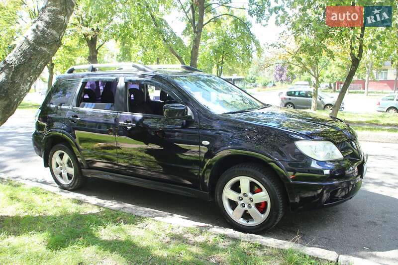 Внедорожник / Кроссовер Mitsubishi Outlander 2008 в Киеве