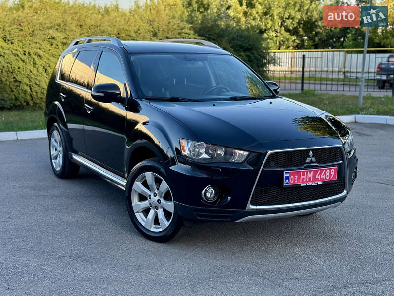 Внедорожник / Кроссовер Mitsubishi Outlander 2010 в Полтаве