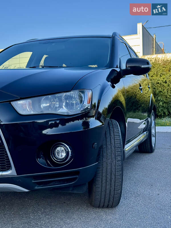 Внедорожник / Кроссовер Mitsubishi Outlander 2010 в Полтаве