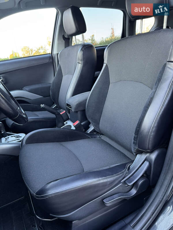 Внедорожник / Кроссовер Mitsubishi Outlander 2010 в Полтаве