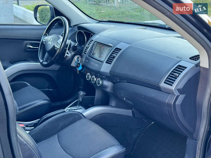 Внедорожник / Кроссовер Mitsubishi Outlander 2010 в Полтаве
