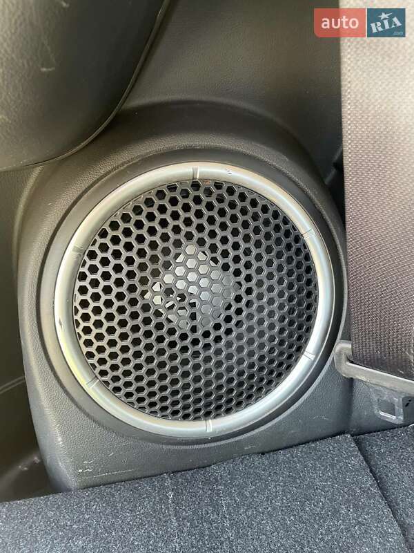 Внедорожник / Кроссовер Mitsubishi Outlander 2016 в Днепре