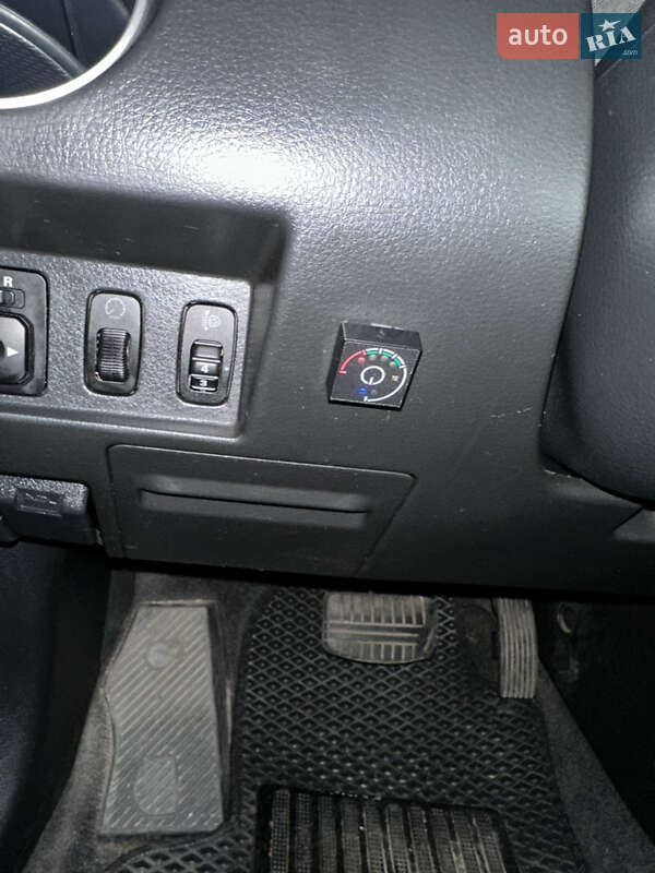 Внедорожник / Кроссовер Mitsubishi Outlander 2008 в Десне