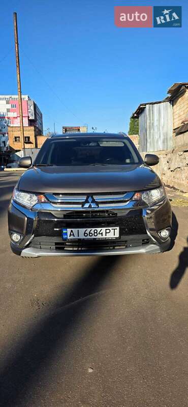 Внедорожник / Кроссовер Mitsubishi Outlander 2017 в Белой Церкви