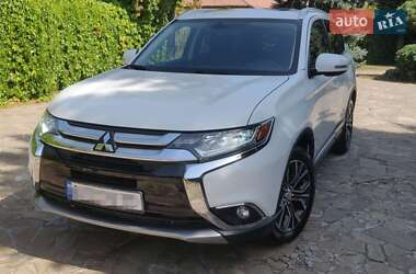 Внедорожник / Кроссовер Mitsubishi Outlander 2016 в Днепре