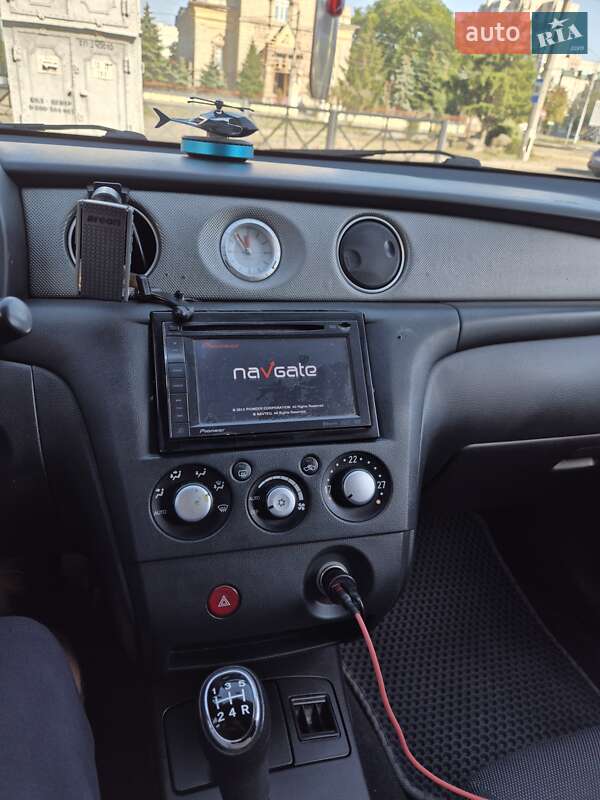 Внедорожник / Кроссовер Mitsubishi Outlander 2006 в Николаеве
