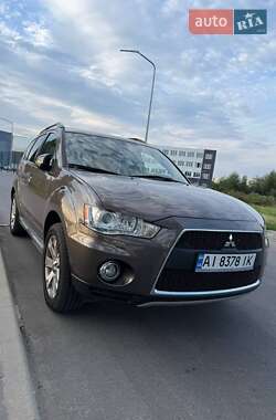 Позашляховик / Кросовер Mitsubishi Outlander 2012 в Василькові