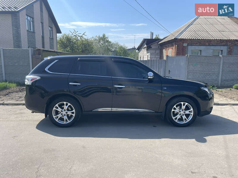 Позашляховик / Кросовер Mitsubishi Outlander 2013 в Харкові фото 6 Позашляховик / Кросовер Mitsubishi Outlander 2013 в Харкові