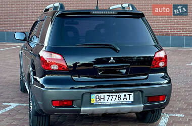 Внедорожник / Кроссовер Mitsubishi Outlander 2005 в 