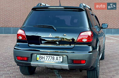 Внедорожник / Кроссовер Mitsubishi Outlander 2005 в 