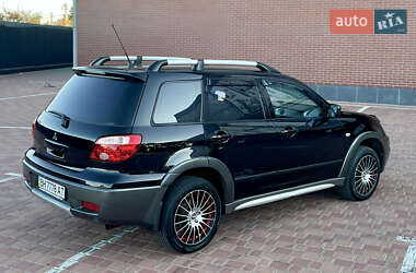 Внедорожник / Кроссовер Mitsubishi Outlander 2005 в 