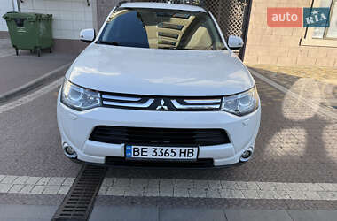 Позашляховик / Кросовер Mitsubishi Outlander 2013 в Миколаєві