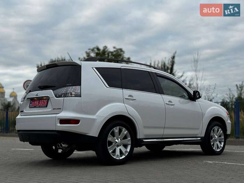 Внедорожник / Кроссовер Mitsubishi Outlander 2011 в Дрогобыче