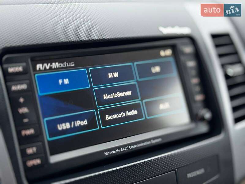 Внедорожник / Кроссовер Mitsubishi Outlander 2011 в Дрогобыче
