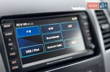 Внедорожник / Кроссовер Mitsubishi Outlander 2011 в 