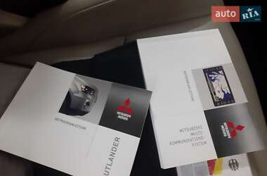 Внедорожник / Кроссовер Mitsubishi Outlander 2011 в 