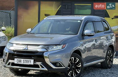 Внедорожник / Кроссовер Mitsubishi Outlander 2018 в Стрые