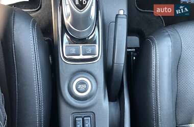 Внедорожник / Кроссовер Mitsubishi Outlander 2015 в 