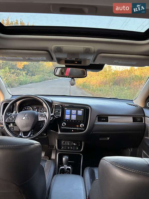 Внедорожник / Кроссовер Mitsubishi Outlander 2019 в Черкассах