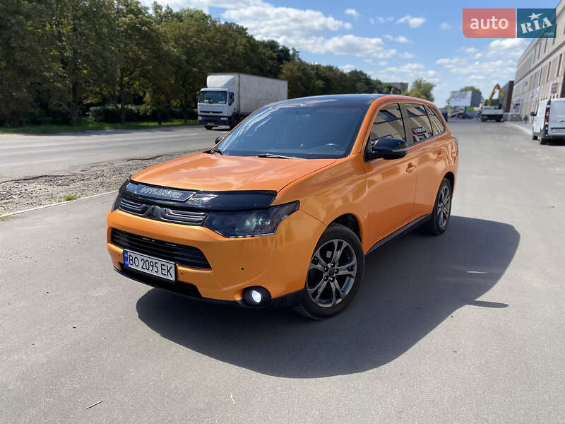 Mitsubishi Outlander 2013