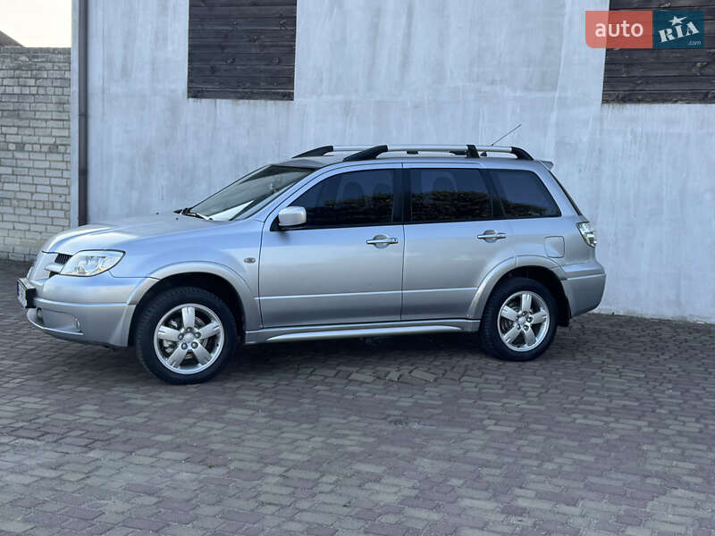Внедорожник / Кроссовер Mitsubishi Outlander 2007 в Ровно