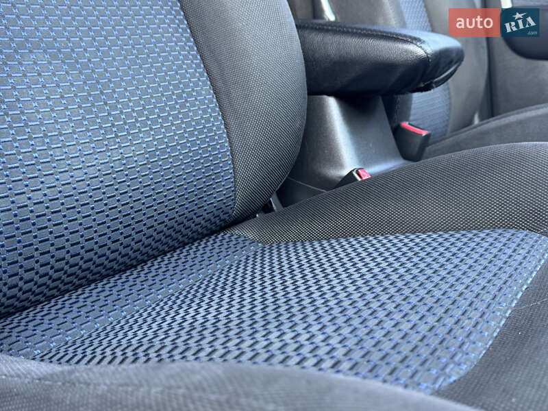 Внедорожник / Кроссовер Mitsubishi Outlander 2007 в Ровно