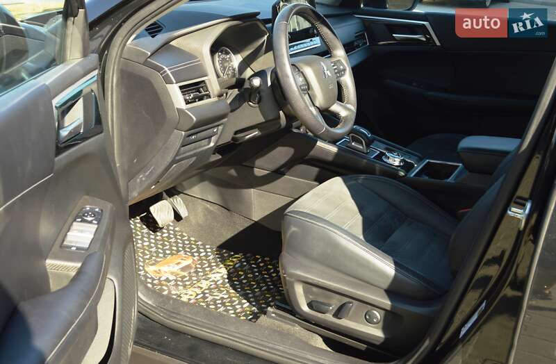 Позашляховик / Кросовер Mitsubishi Outlander 2021 в Одесі