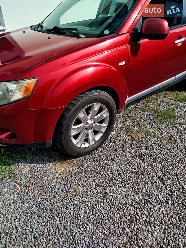 Внедорожник / Кроссовер Mitsubishi Outlander 2007 в Львове