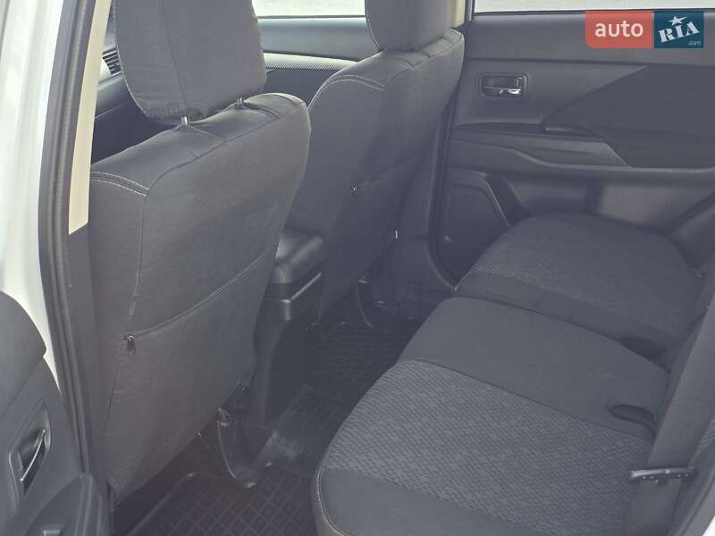 Позашляховик / Кросовер Mitsubishi Outlander 2013 в Тернополі фото 21 Позашляховик / Кросовер Mitsubishi Outlander 2013 в Тернополі