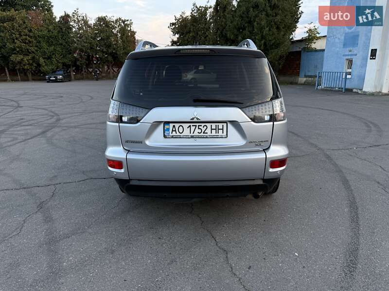 Внедорожник / Кроссовер Mitsubishi Outlander 2010 в Ужгороде