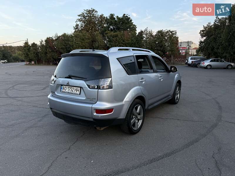 Внедорожник / Кроссовер Mitsubishi Outlander 2010 в Ужгороде