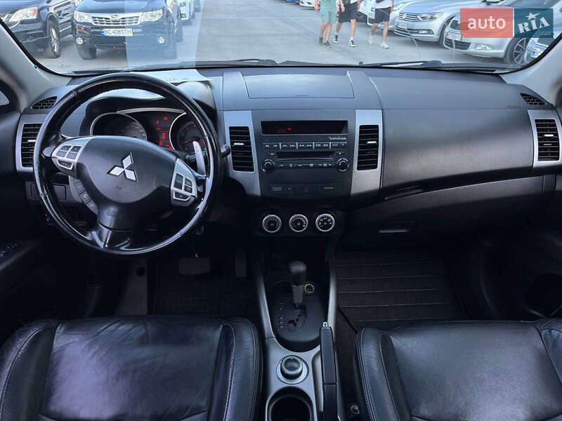 Позашляховик / Кросовер Mitsubishi Outlander 2007 в Львові
