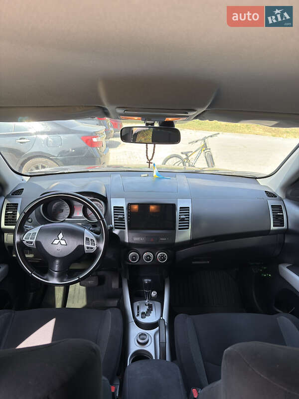 Внедорожник / Кроссовер Mitsubishi Outlander 2008 в Черновцах фото 9 Внедорожник / Кроссовер Mitsubishi Outlander 2008 в Черновцах